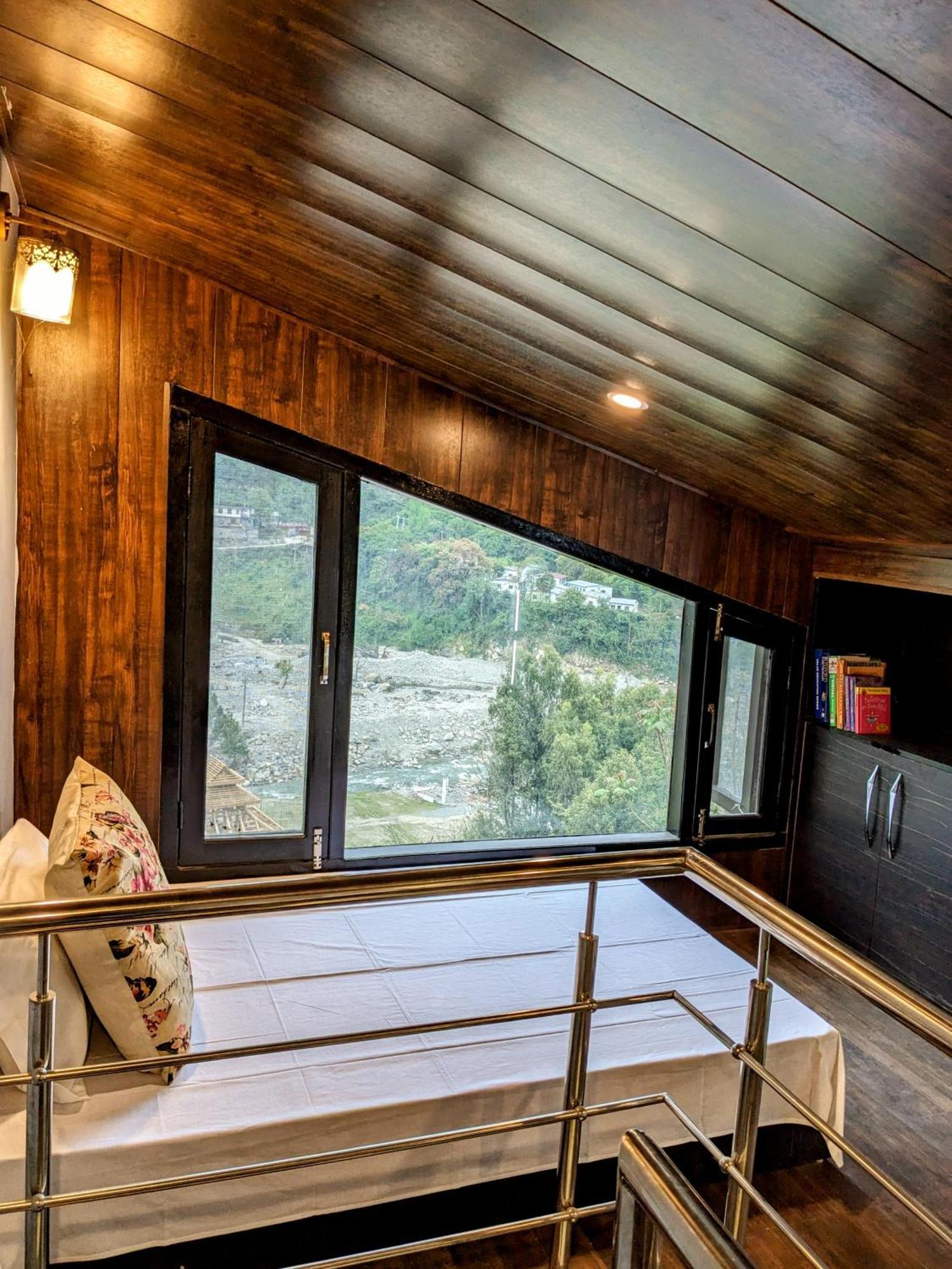 Kavi'S Vacation Homes - Sainj Exterior foto
